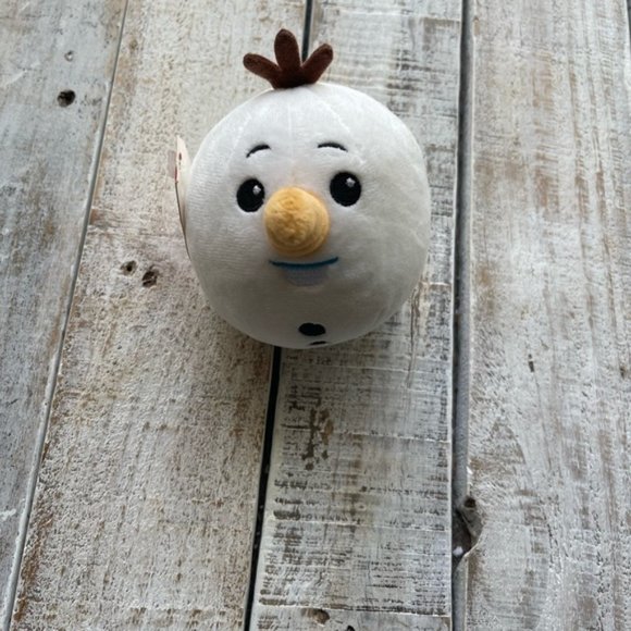 NWT Hallmark Disney Frozen Olaf Fluffballs Collectible Tree Ornament - Picture 1 of 5